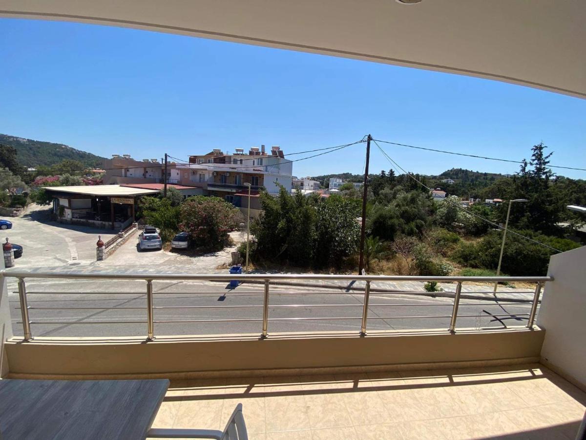 Orfanos